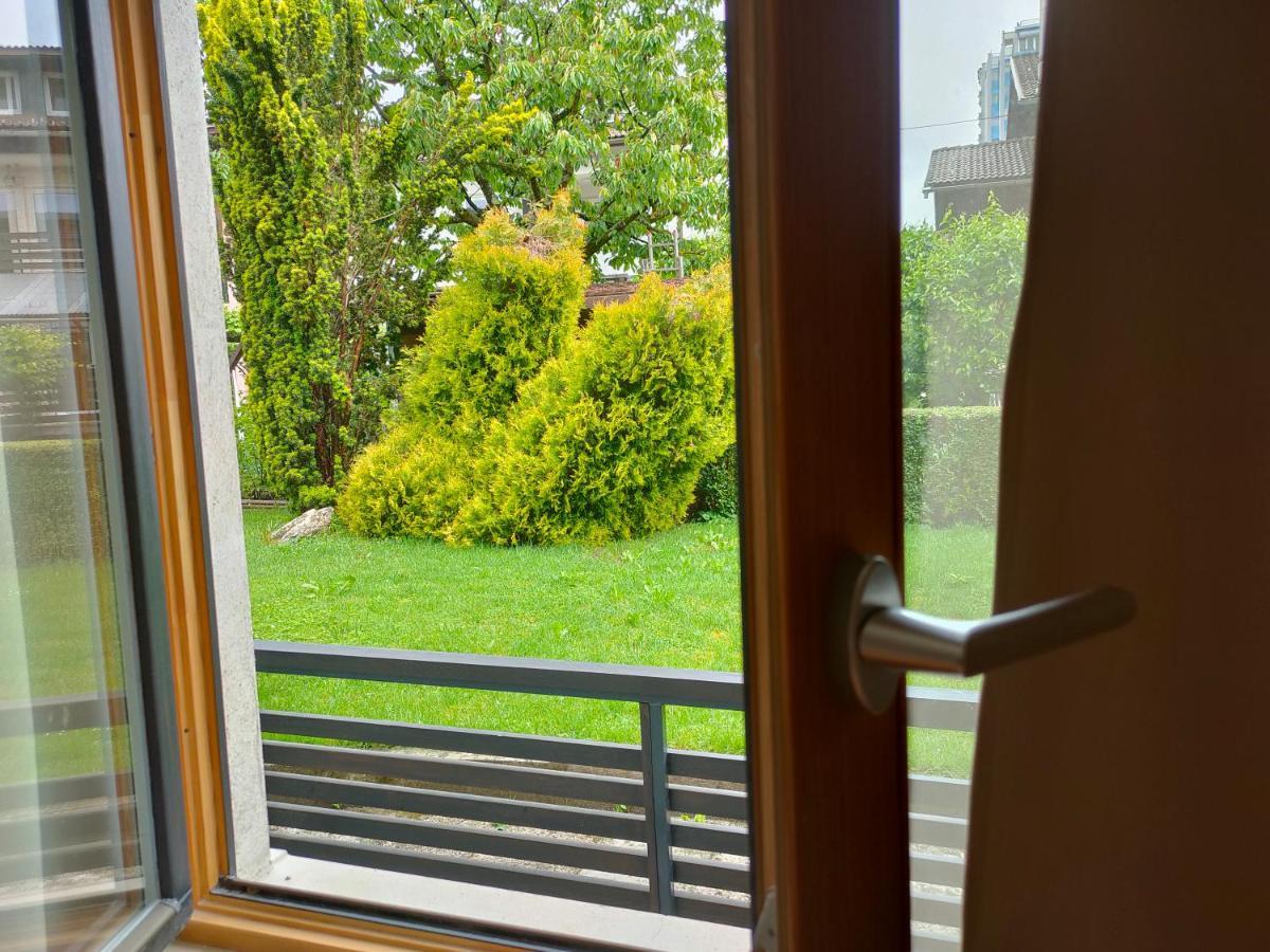 Rooms And Apartment Na Poljani Škofja Loka Eksteriør billede