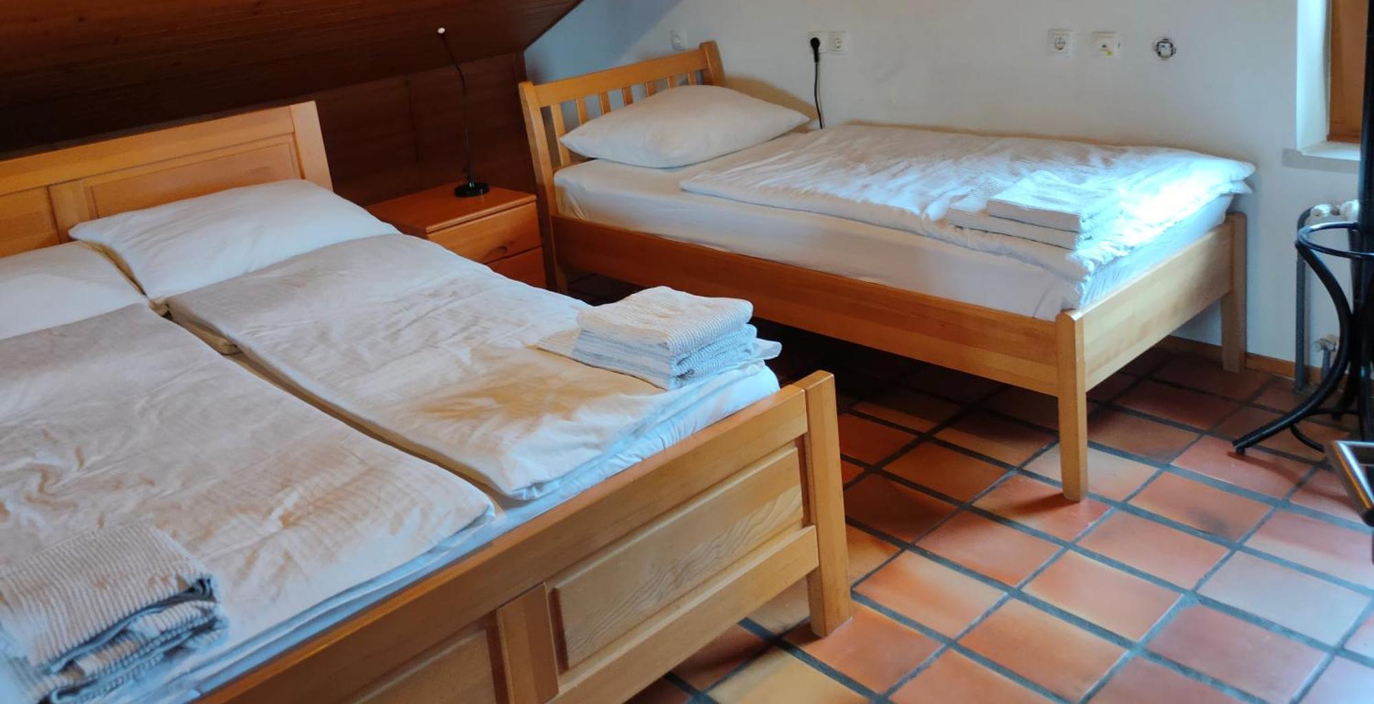 Rooms And Apartment Na Poljani Škofja Loka Værelse billede
